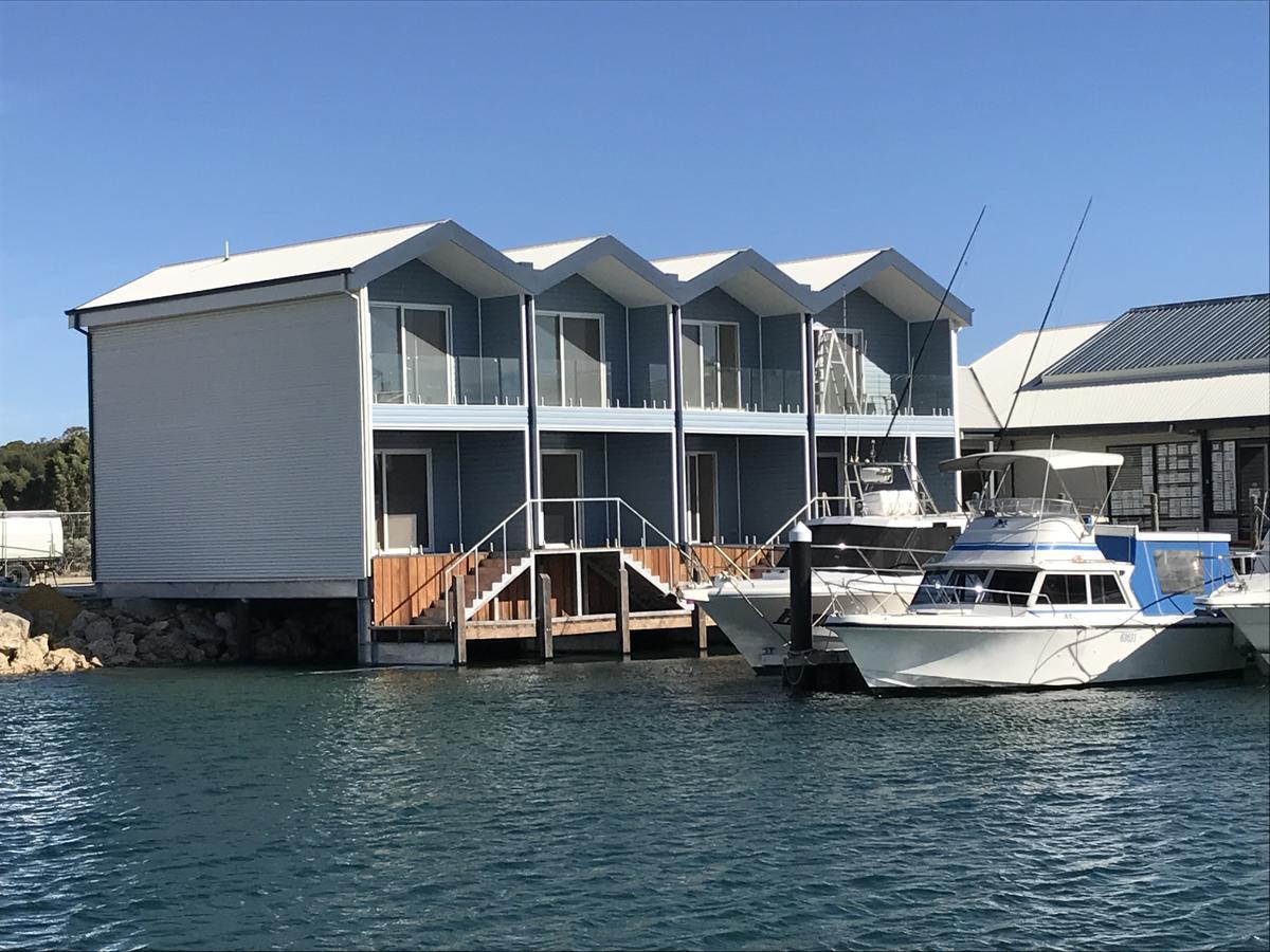 Marina View Chalets Μαντούρα Εξωτερικό φωτογραφία