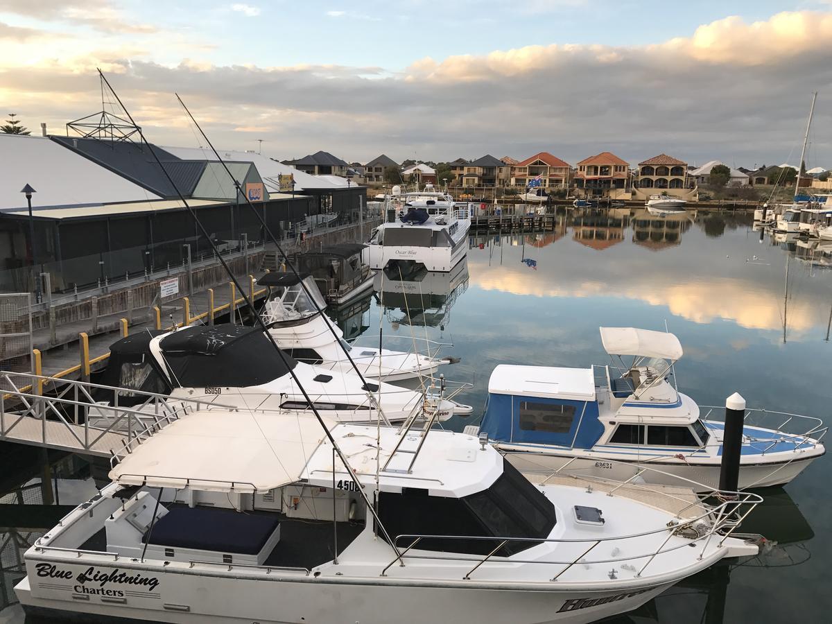 Marina View Chalets Μαντούρα Εξωτερικό φωτογραφία