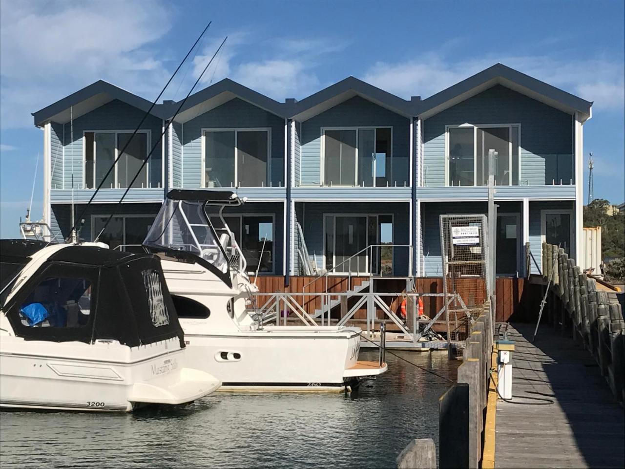 Marina View Chalets Μαντούρα Εξωτερικό φωτογραφία